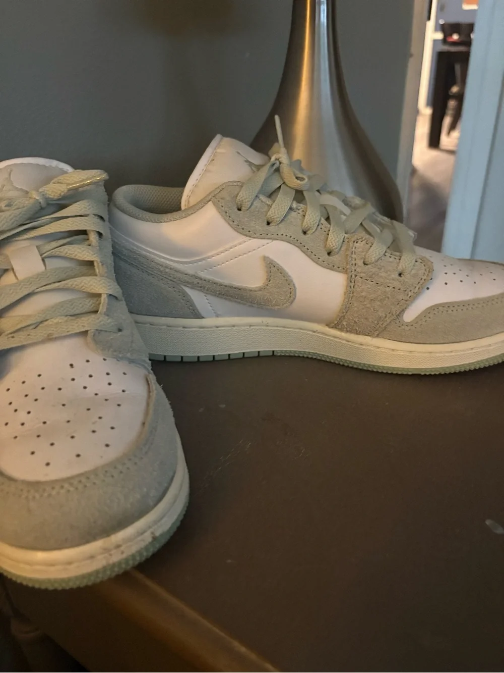 Nike Kids Low-Top Sneakers in Sage Green and White